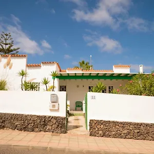 Monte Rojo Holiday home